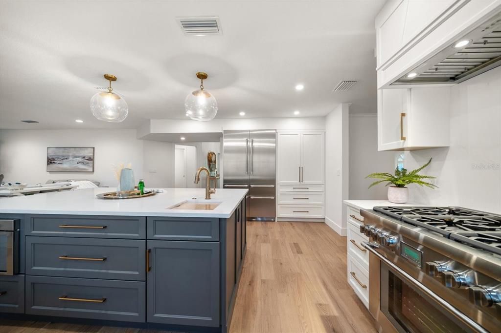 For Sale: $2,100,000 (4 beds, 3 baths, 3634 Square Feet)