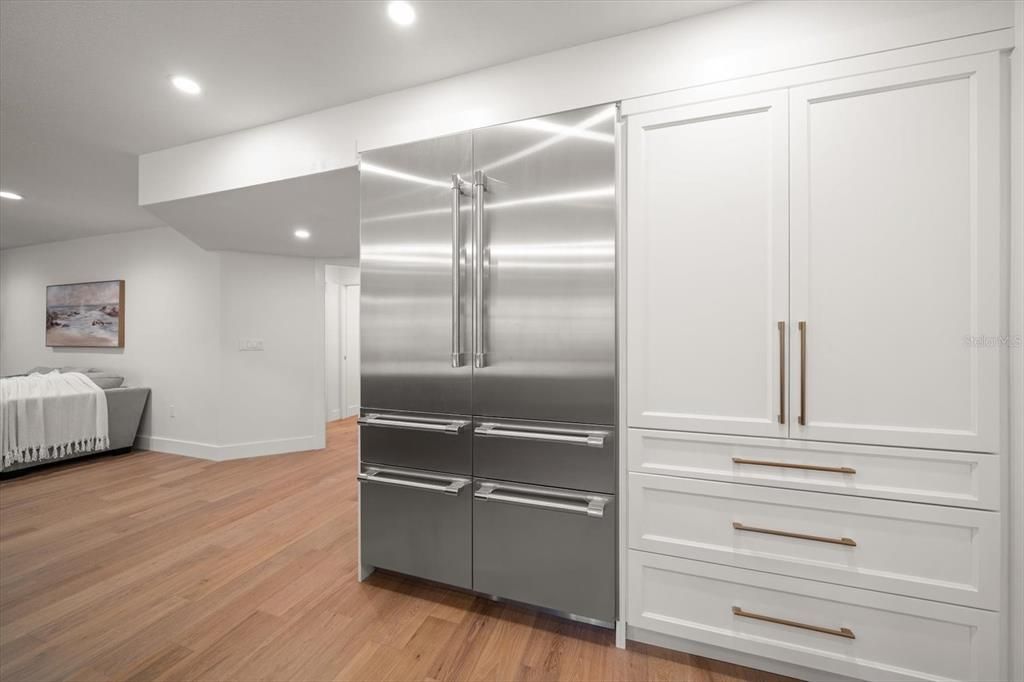 For Sale: $2,100,000 (4 beds, 3 baths, 3634 Square Feet)