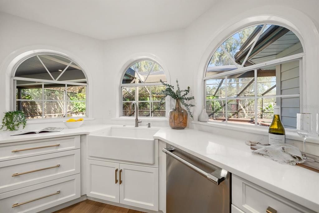 For Sale: $2,100,000 (4 beds, 3 baths, 3634 Square Feet)