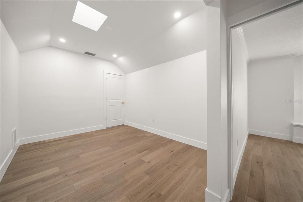 For Sale: $2,100,000 (4 beds, 3 baths, 3634 Square Feet)