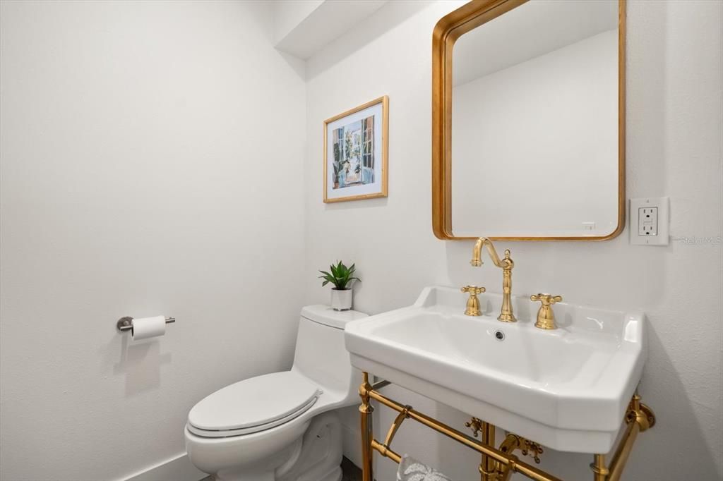 For Sale: $2,100,000 (4 beds, 3 baths, 3634 Square Feet)