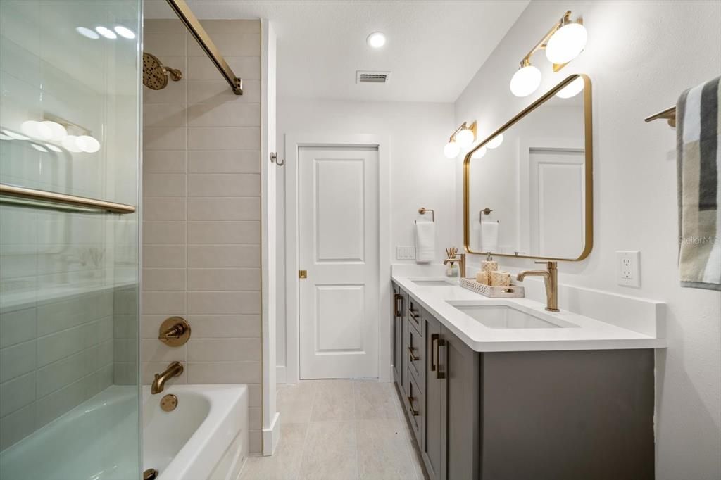 For Sale: $2,100,000 (4 beds, 3 baths, 3634 Square Feet)