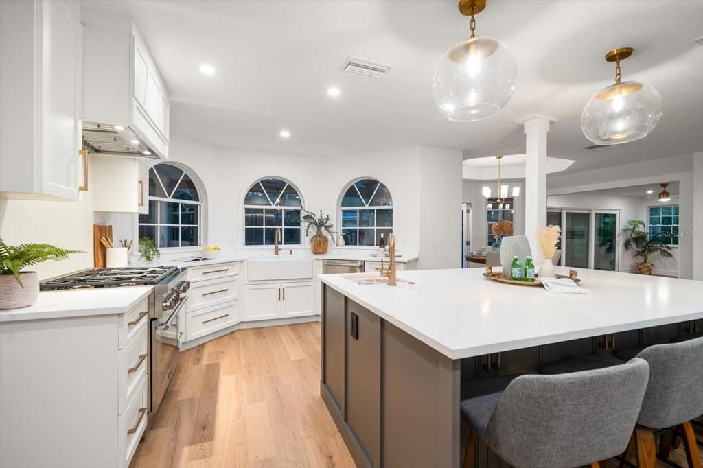 For Sale: $2,100,000 (4 beds, 3 baths, 3634 Square Feet)