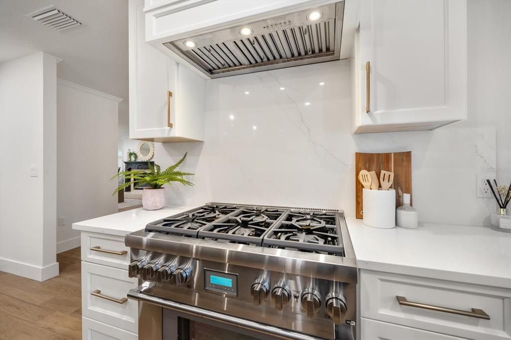 For Sale: $2,100,000 (4 beds, 3 baths, 3634 Square Feet)