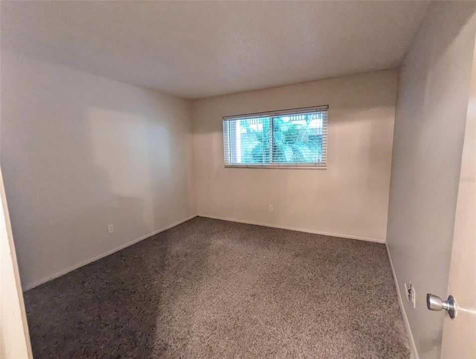 В аренду: $1,695 (2 спален, 1 ванн, 991 Квадратных фут)