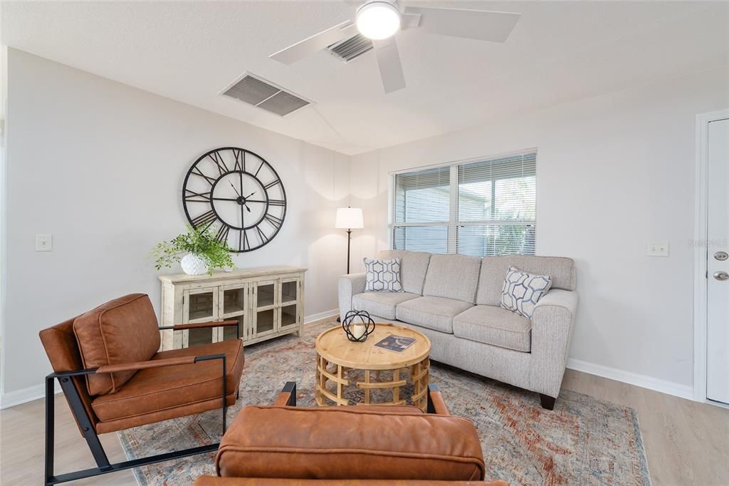 For Sale: $339,900 (3 beds, 2 baths, 1392 Square Feet)