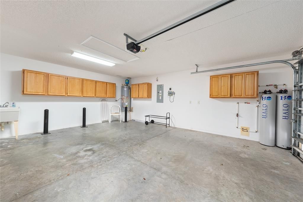 For Sale: $339,900 (3 beds, 2 baths, 1392 Square Feet)