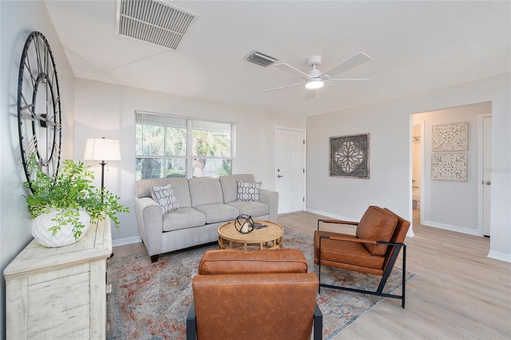 For Sale: $339,900 (3 beds, 2 baths, 1392 Square Feet)