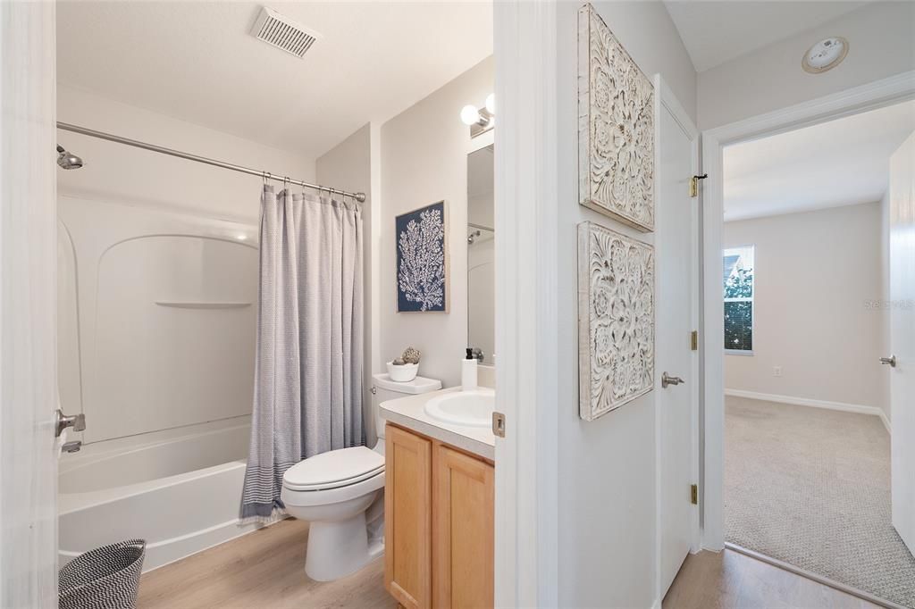 For Sale: $339,900 (3 beds, 2 baths, 1392 Square Feet)