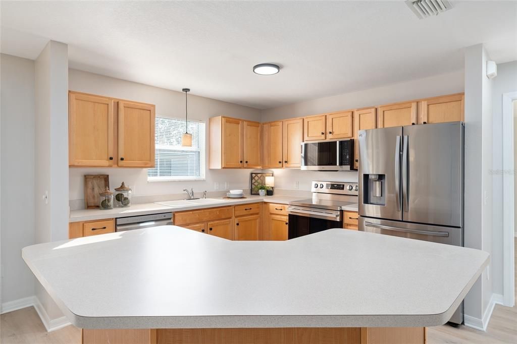 For Sale: $339,900 (3 beds, 2 baths, 1392 Square Feet)