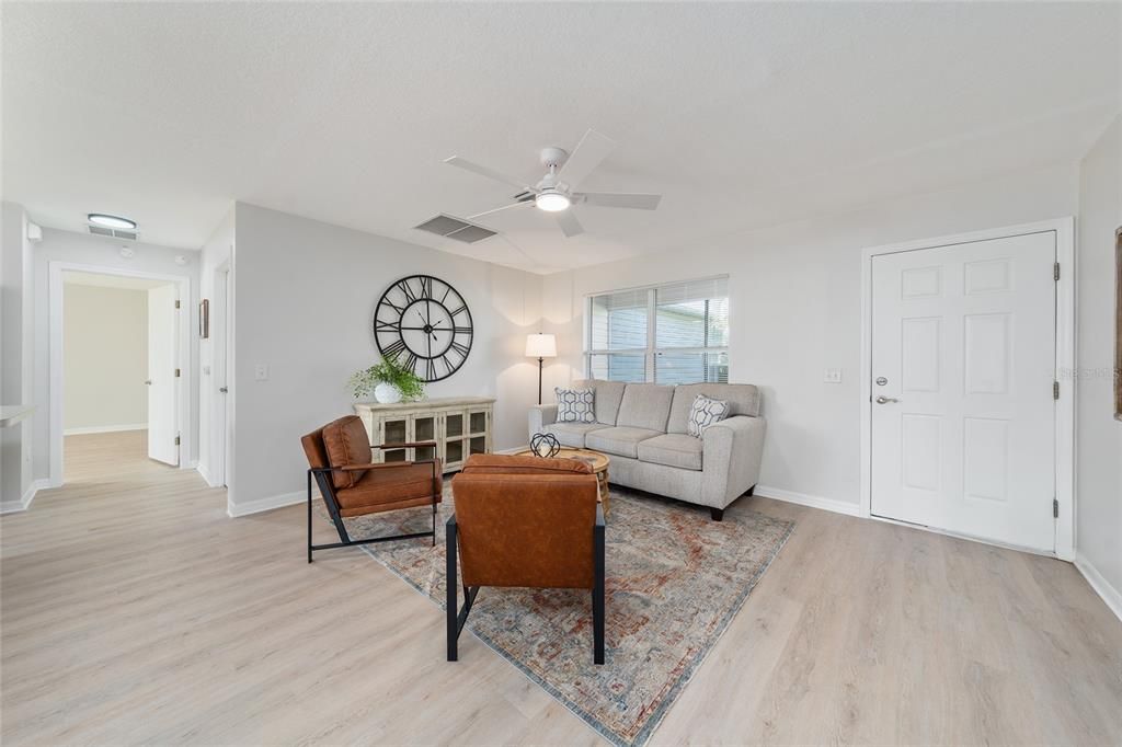 For Sale: $339,900 (3 beds, 2 baths, 1392 Square Feet)