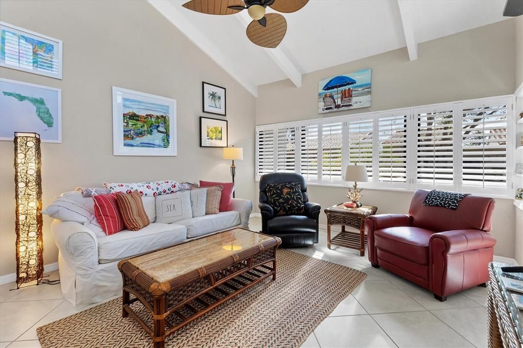 En Venta: $550,000 (2 camas, 2 baños, 1032 Pies cuadrados)