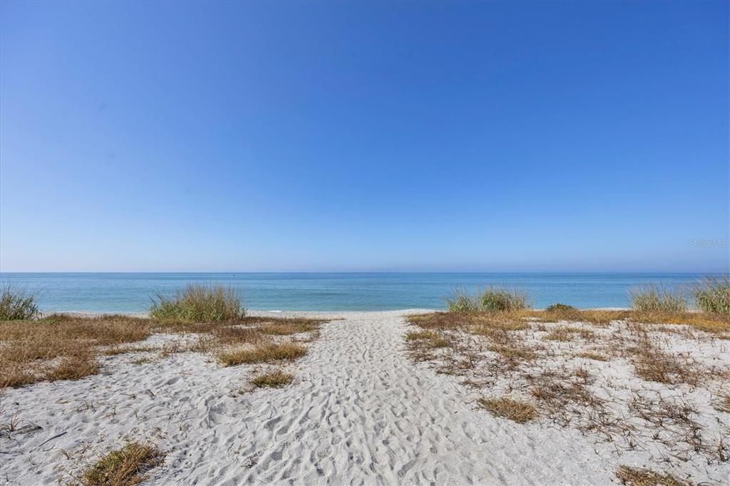 En Venta: $550,000 (2 camas, 2 baños, 1032 Pies cuadrados)