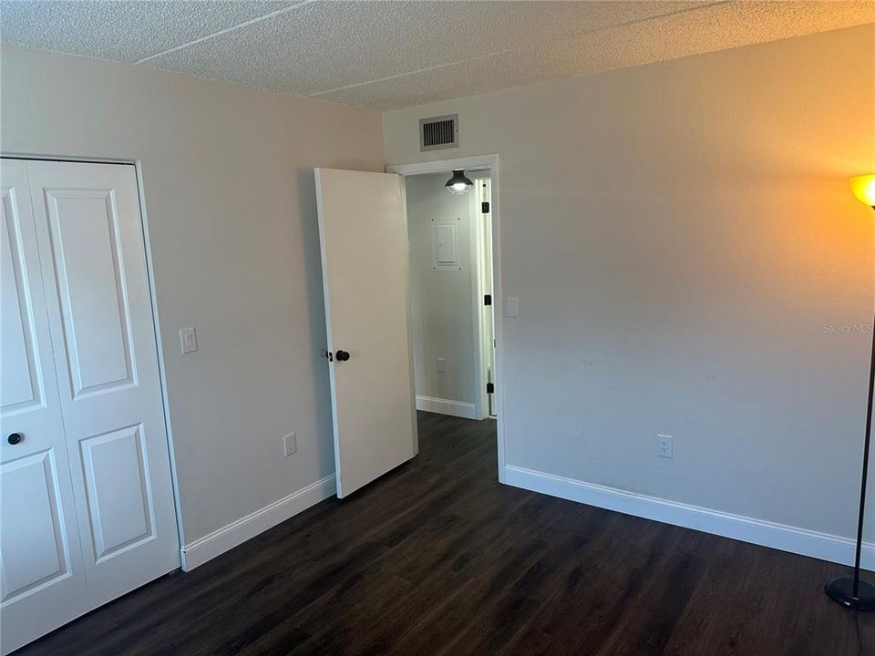 В аренду: $1,800 (2 спален, 2 ванн, 1054 Квадратных фут)