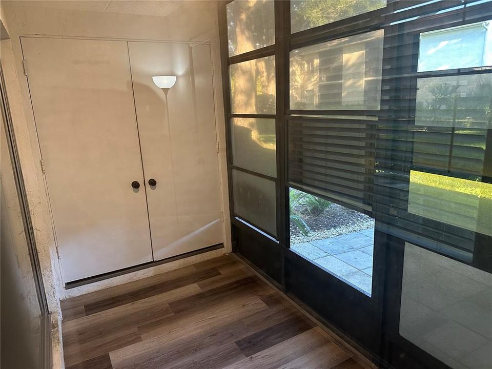 В аренду: $1,800 (2 спален, 2 ванн, 1054 Квадратных фут)