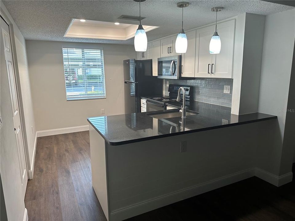 В аренду: $1,800 (2 спален, 2 ванн, 1054 Квадратных фут)