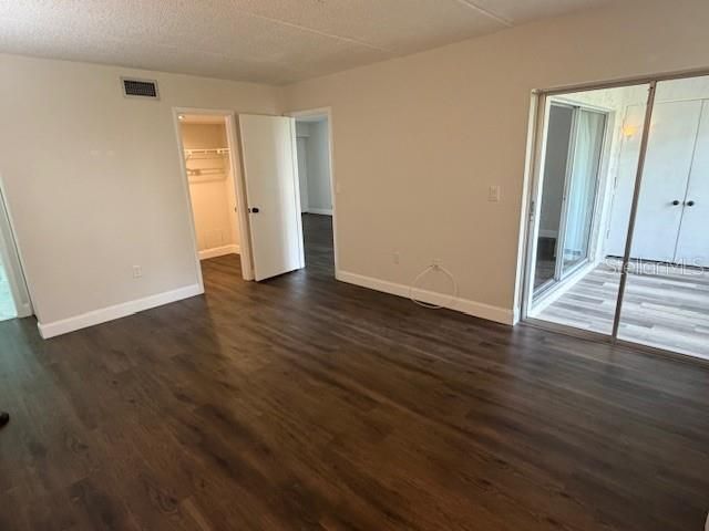 В аренду: $1,800 (2 спален, 2 ванн, 1054 Квадратных фут)