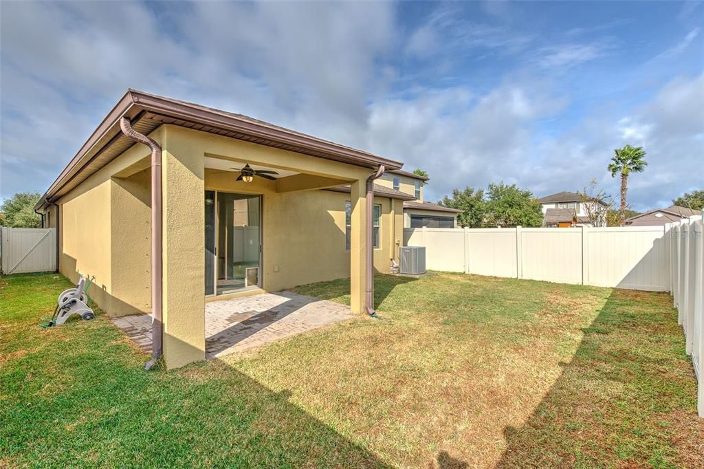 For Sale: $350,000 (3 beds, 2 baths, 1554 Square Feet)