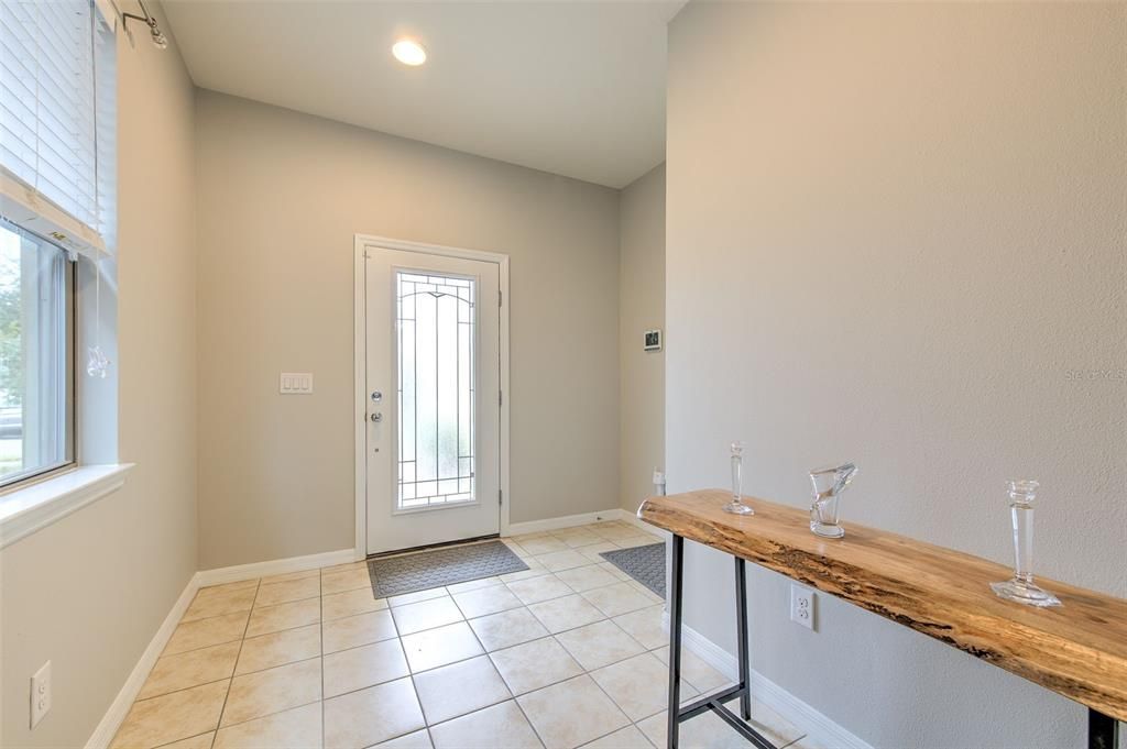 For Sale: $350,000 (3 beds, 2 baths, 1554 Square Feet)