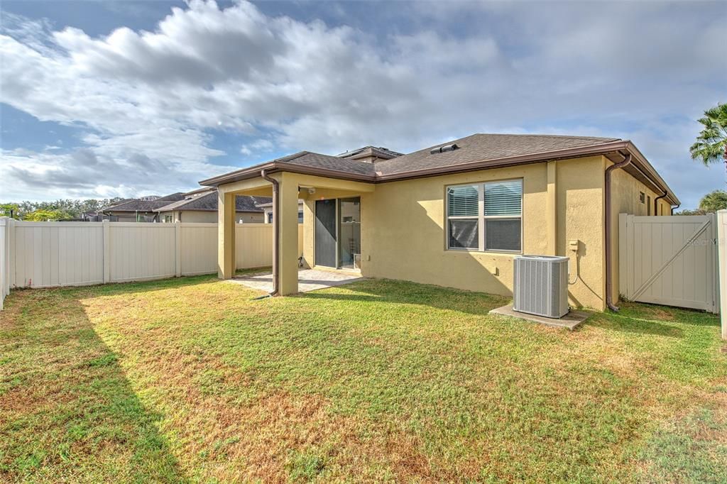 For Sale: $350,000 (3 beds, 2 baths, 1554 Square Feet)