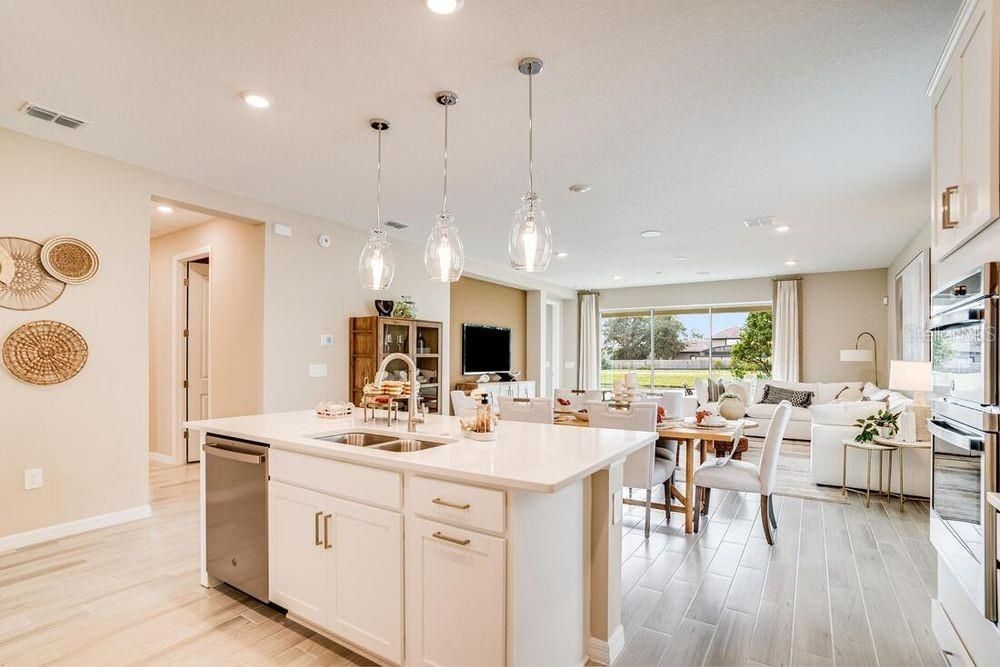 На продажу: $552,759 (4 спален, 3 ванн, 2394 Квадратных фут)