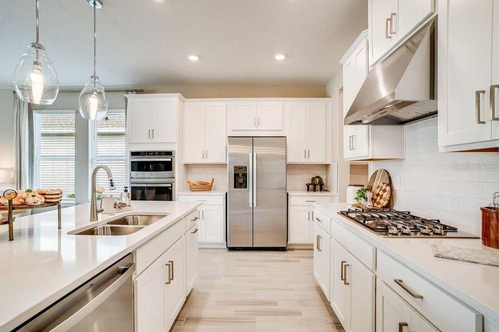 На продажу: $552,759 (4 спален, 3 ванн, 2394 Квадратных фут)