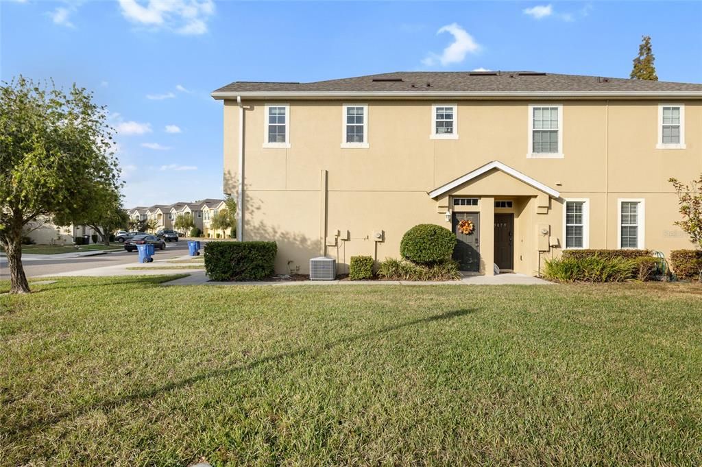 For Sale: $225,000 (2 beds, 2 baths, 1018 Square Feet)