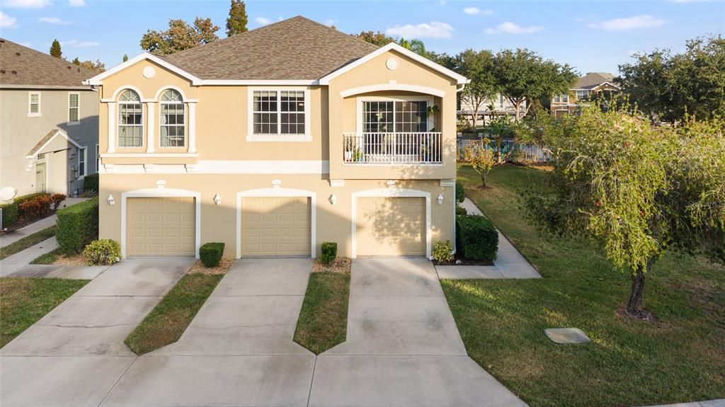 For Sale: $225,000 (2 beds, 2 baths, 1018 Square Feet)