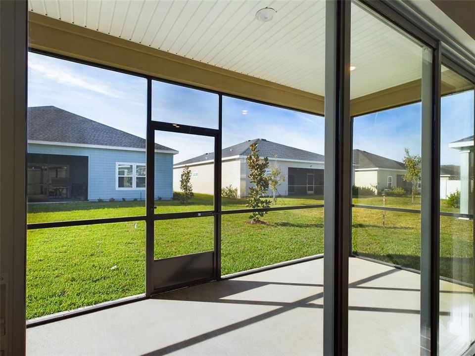 For Rent: $2,200 (4 beds, 3 baths, 2039 Square Feet)