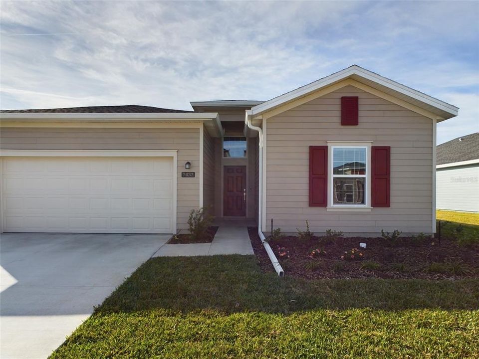 For Rent: $2,200 (4 beds, 3 baths, 2039 Square Feet)