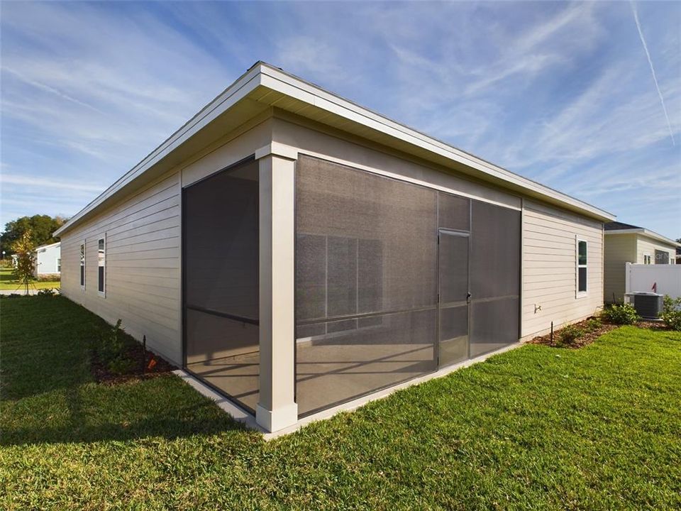 For Rent: $2,200 (4 beds, 3 baths, 2039 Square Feet)