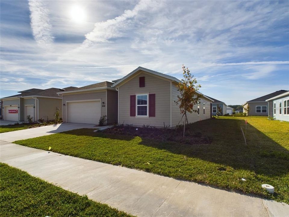 For Rent: $2,200 (4 beds, 3 baths, 2039 Square Feet)