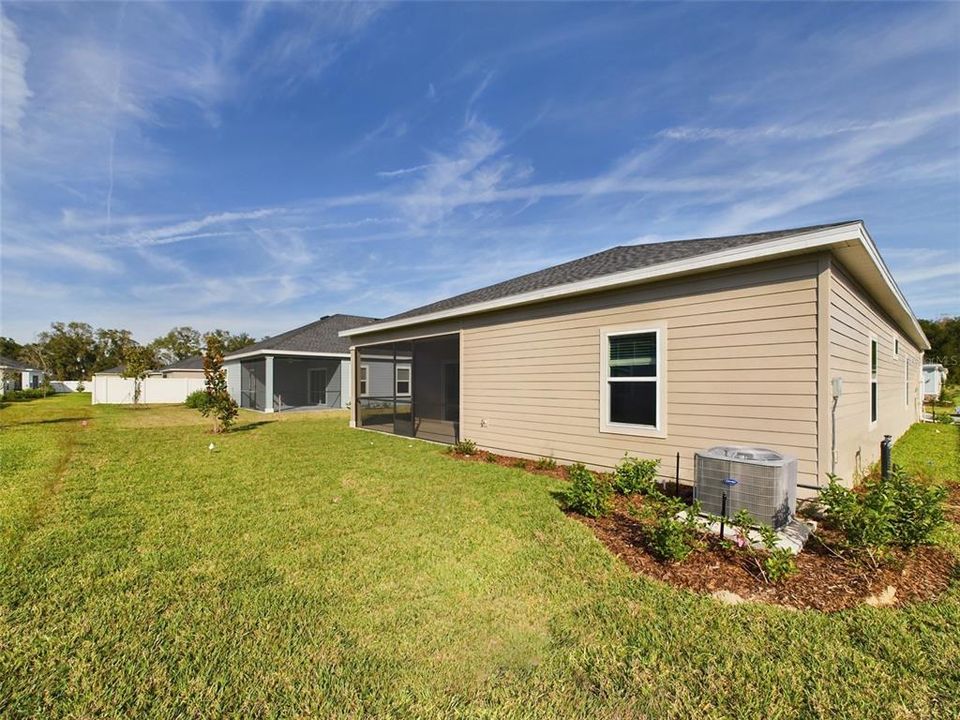 For Rent: $2,200 (4 beds, 3 baths, 2039 Square Feet)