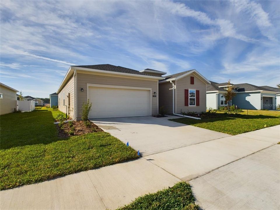 For Rent: $2,200 (4 beds, 3 baths, 2039 Square Feet)