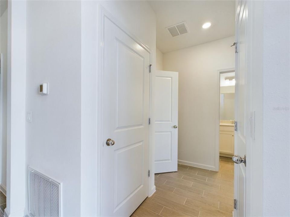 For Rent: $2,200 (4 beds, 3 baths, 2039 Square Feet)