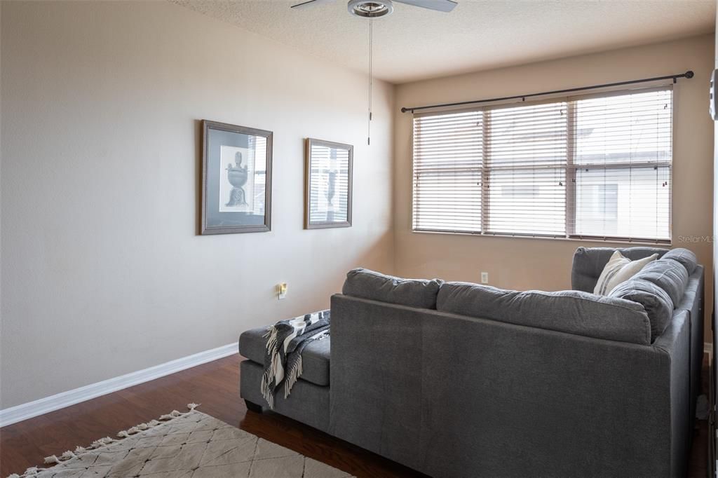 На продажу: $695,000 (4 спален, 3 ванн, 3128 Квадратных фут)