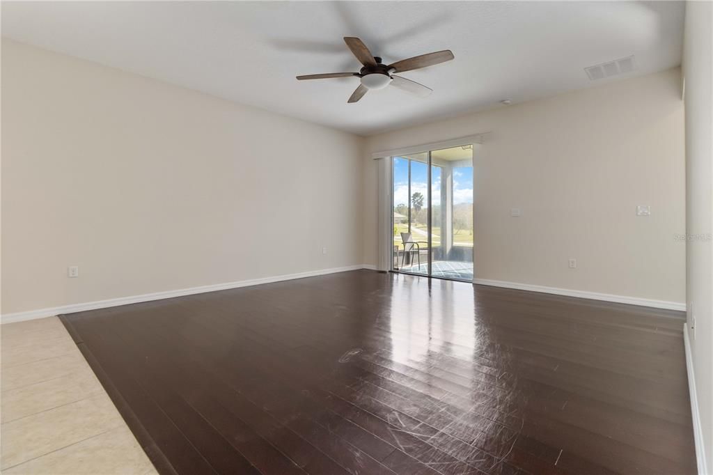 待售: $365,000 (3 贝兹, 2 浴室, 1980 平方英尺)