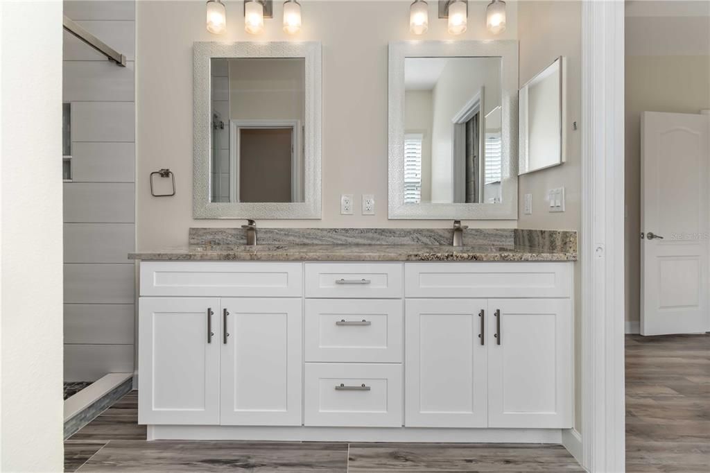 待售: $365,000 (3 贝兹, 2 浴室, 1980 平方英尺)