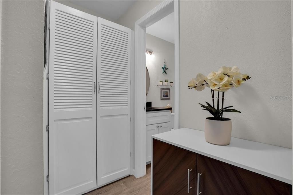 待售: $550,000 (3 贝兹, 2 浴室, 1216 平方英尺)