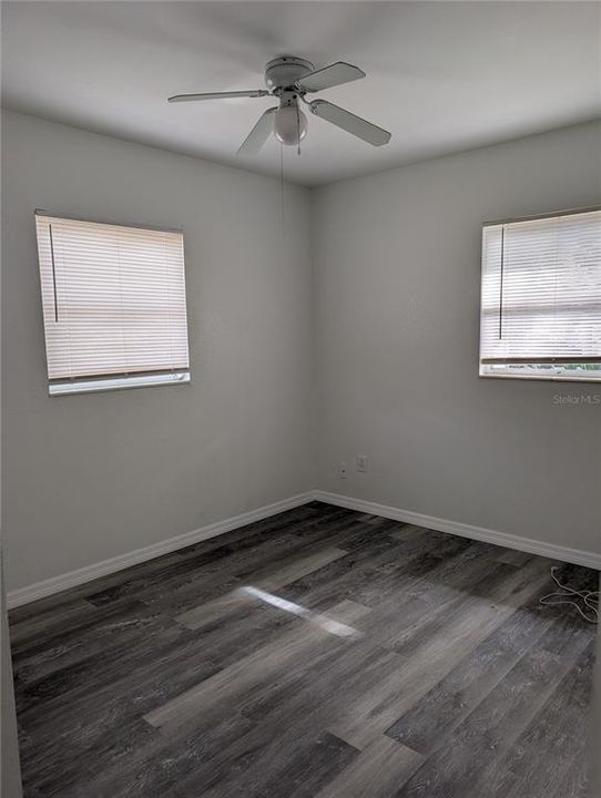 待售: $349,000 (3 贝兹, 1 浴室, 1295 平方英尺)