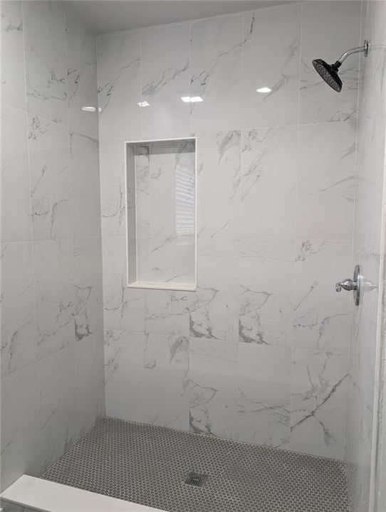 待售: $349,000 (3 贝兹, 1 浴室, 1295 平方英尺)