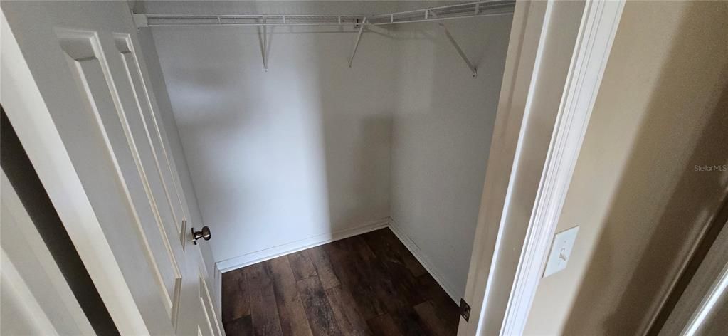 For Sale: $299,999 (3 beds, 2 baths, 1352 Square Feet)