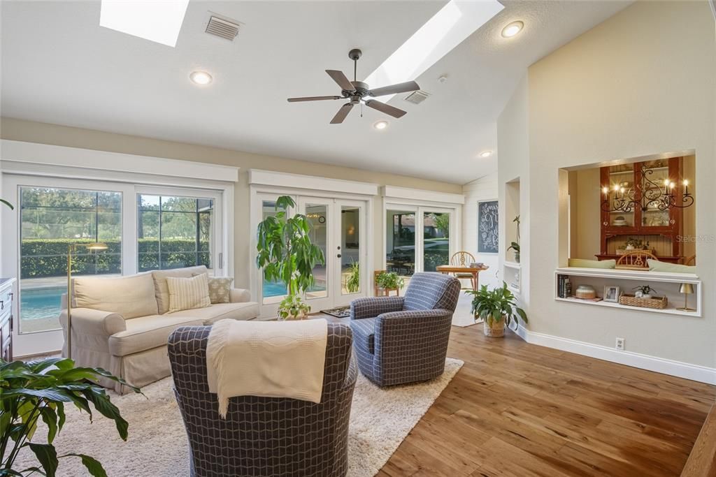 For Sale: $1,025,000 (4 beds, 3 baths, 2971 Square Feet)