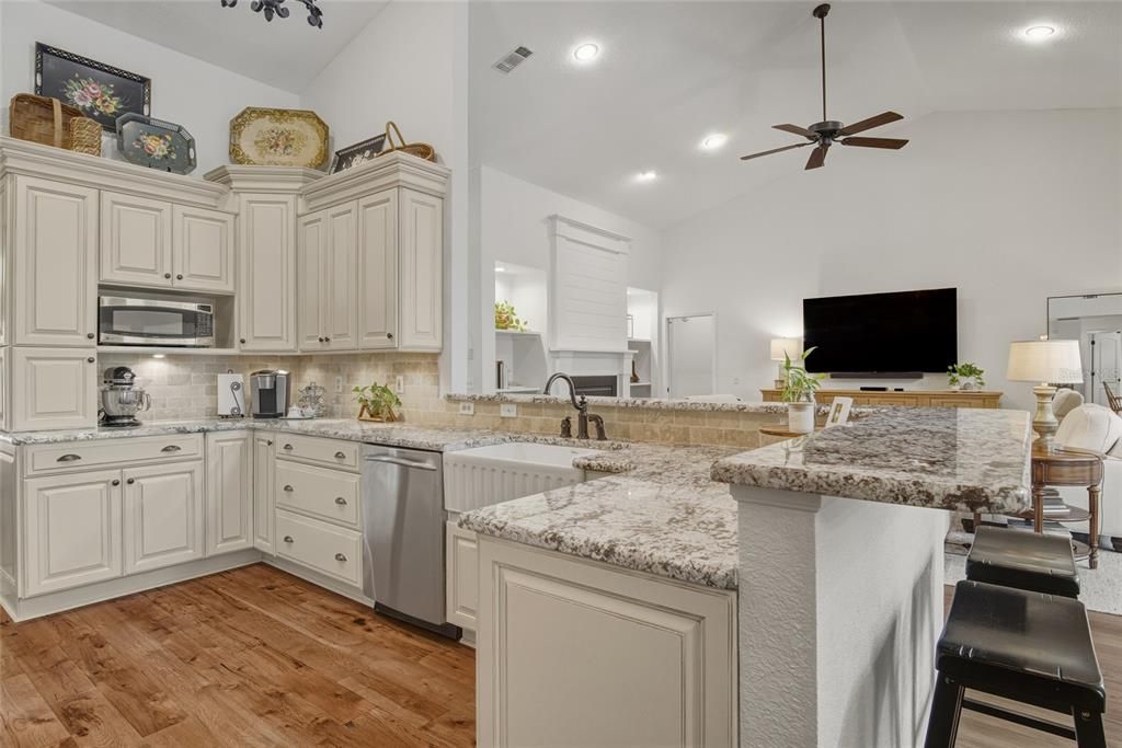 For Sale: $1,025,000 (4 beds, 3 baths, 2971 Square Feet)