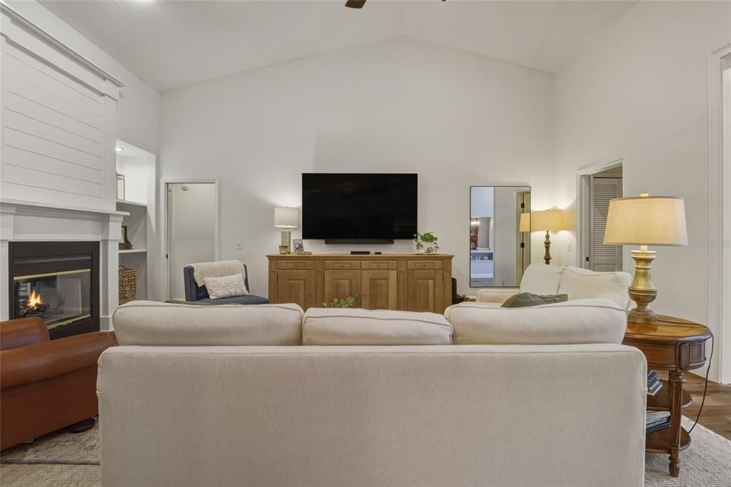 For Sale: $1,025,000 (4 beds, 3 baths, 2971 Square Feet)