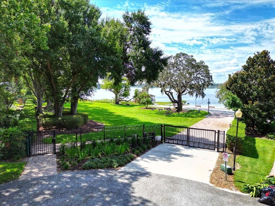 For Sale: $1,025,000 (4 beds, 3 baths, 2971 Square Feet)