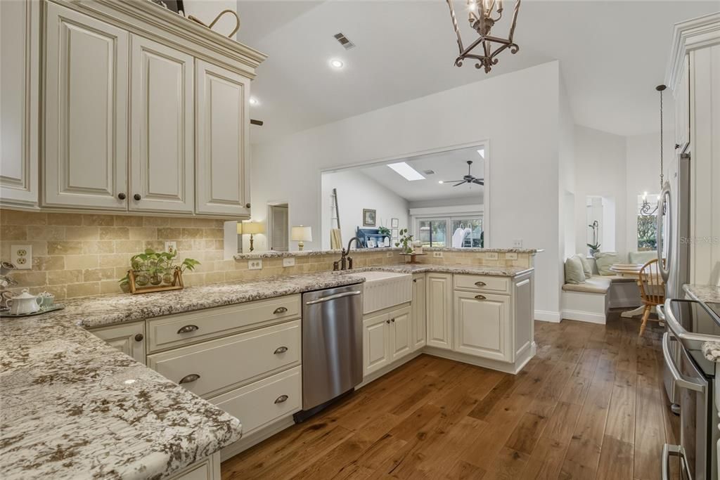 For Sale: $1,025,000 (4 beds, 3 baths, 2971 Square Feet)