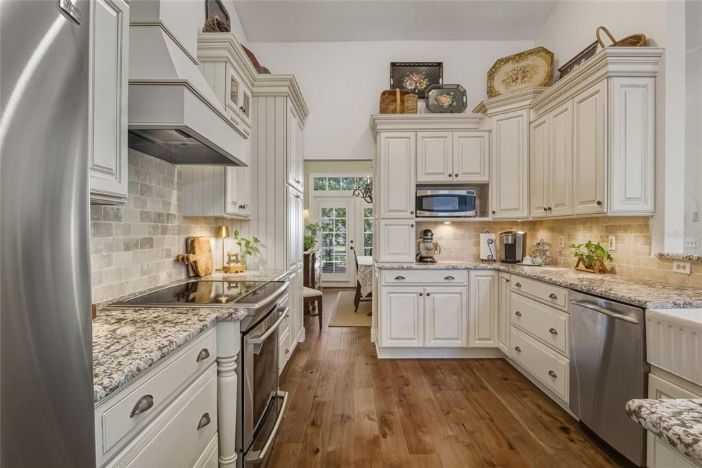 For Sale: $1,025,000 (4 beds, 3 baths, 2971 Square Feet)