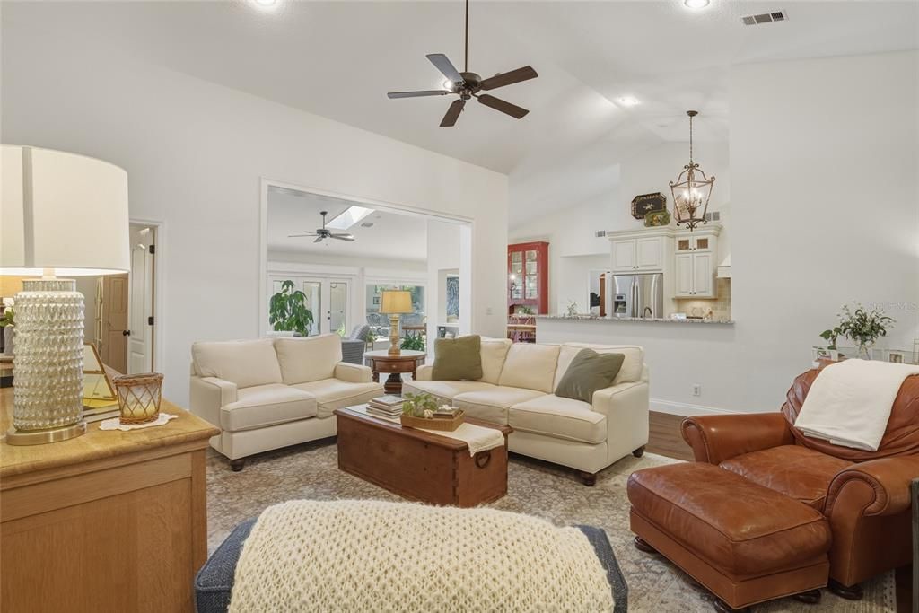 For Sale: $1,025,000 (4 beds, 3 baths, 2971 Square Feet)