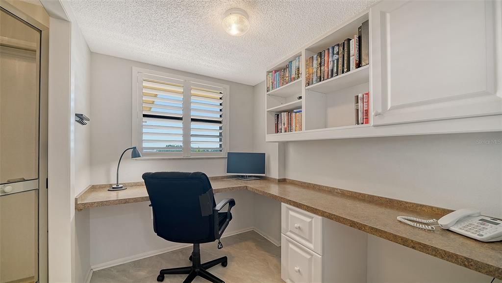 For Sale: $750,000 (2 beds, 2 baths, 1303 Square Feet)